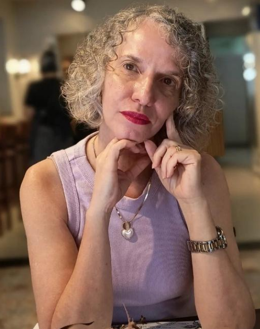 Profª. Dra. Roberta Signini